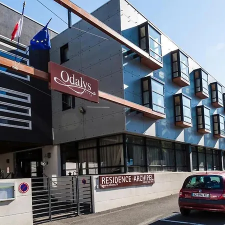 Caporizon-l'archipel-t1-piscine-plein Centre-terrasse * La Rochelle (Charente-Maritime)