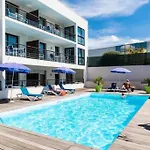 Caporizon-l'archipel-t1-piscine-plein Centre-terrasse *