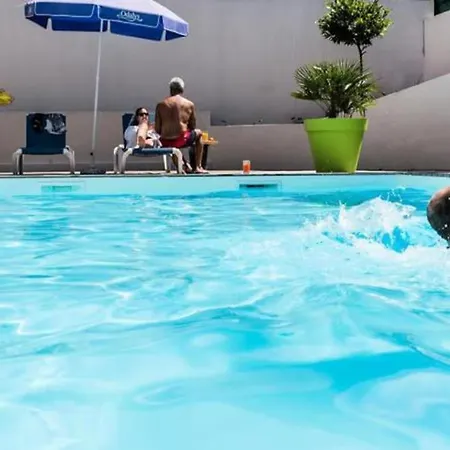 Caporizon-l'archipel-t1-piscine-plein Centre-terrasse * La Rochelle (Charente-Maritime)